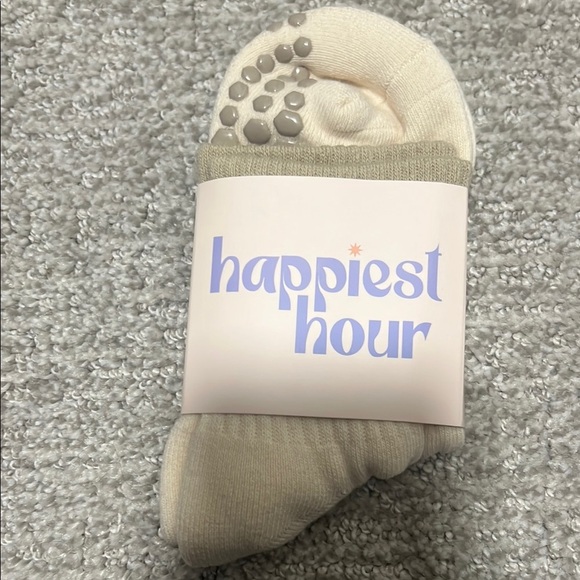 Cream Non-Slip Socks For Pilates - Picture 1 of 2